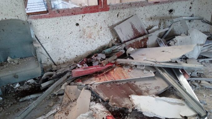 Gaza, colpita la sede della Mezzaluna Rossa