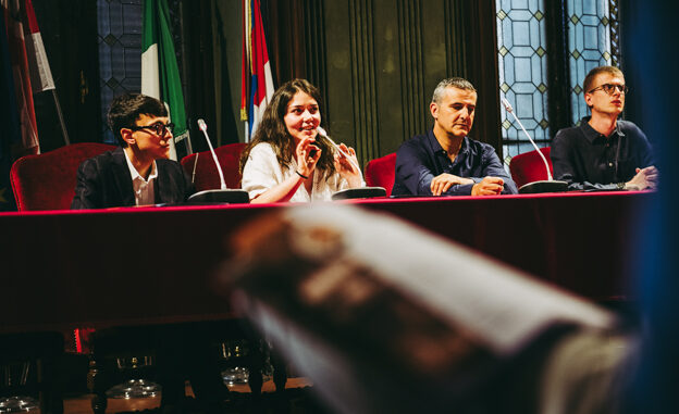 Profondo Umano 2025 porta ad Alba il tema dei legami di potere [Foto+Video] 13