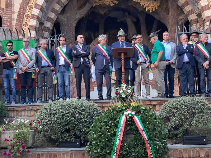 Montà ricorda gli Alpini caduti in Russia con una cerimonia alla Croce luminosa 1