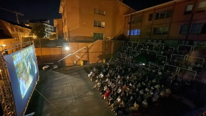 A Bra si chiude il «Cinema all’aperto» con il docufilm sull’emigrazione