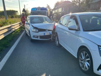Scontro tra due auto sulla statale a Cinzano