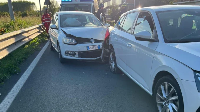 Cinzano incidente 1 Scontro tra due auto sulla statale a Cinzano
