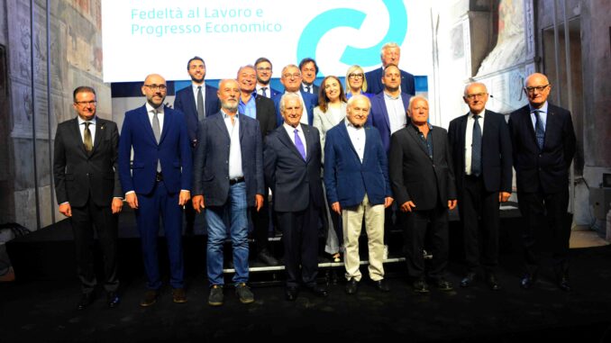 Il premio della Camera di commercio a chi lavora in Granda