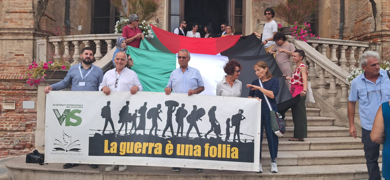 Presidio a Bra per Gaza durante Cheese 6