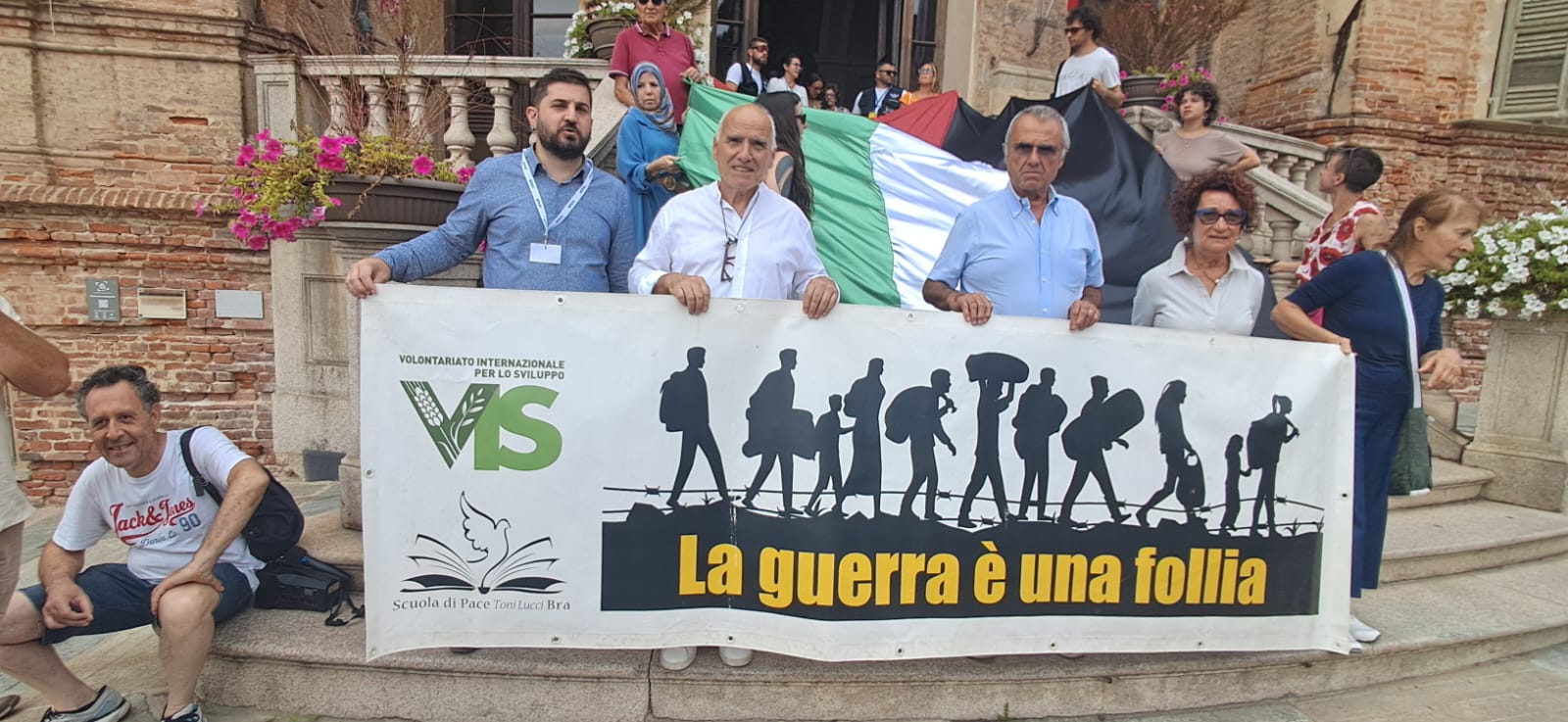 Presidio a Bra per Gaza durante Cheese 7