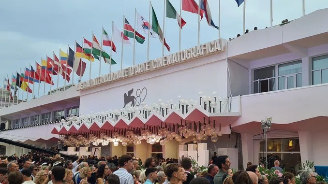 Foto del Palazzo del Festival Festival di Venezia / «Artisti e operatori culturali non possono restare in silenzio sul genocidio a Gaza»