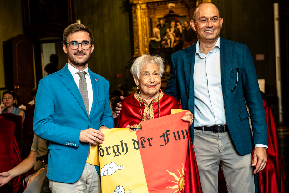 Consegna delle Bandiere ai Borghi: una città vestita di colori 18