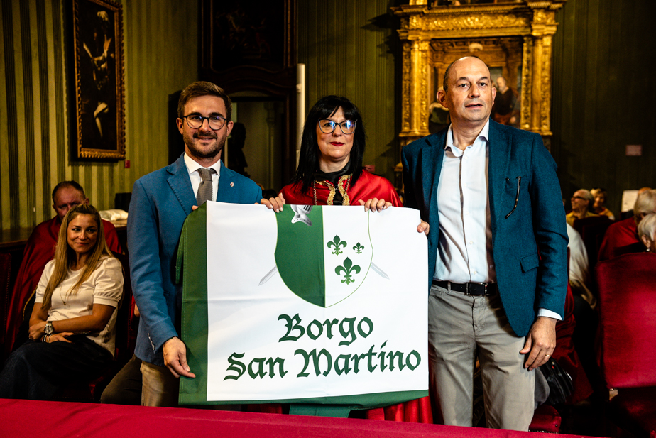 Consegna delle Bandiere ai Borghi: una città vestita di colori 23