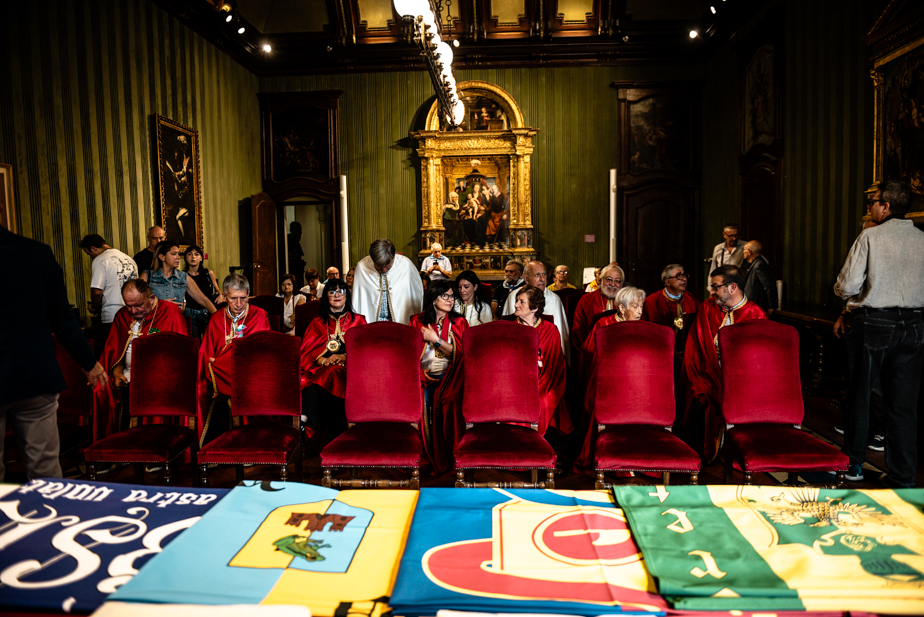 Consegna delle Bandiere ai Borghi: una città vestita di colori 6