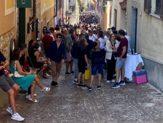Degusta La Morra 2025, brindisi di successo nel borgo langarolo
