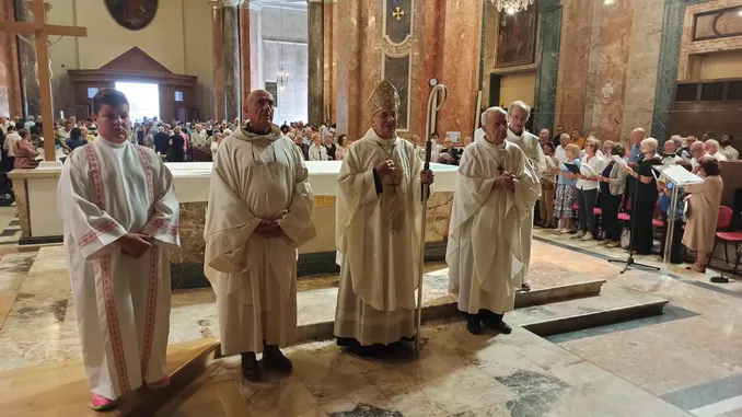 bra_madonna_fiori_messa Fede e partecipazione accompagnano la Novena della Madonna dei fiori