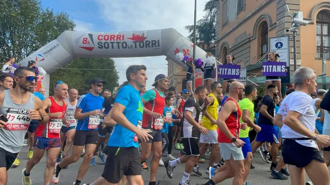 Oggi ad Alba c'è Corri sotto le torri 5