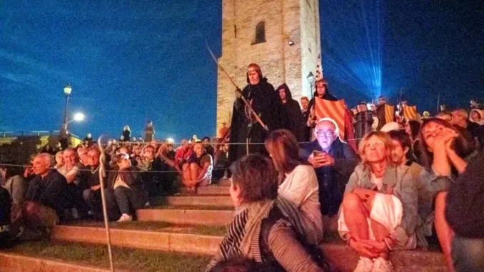 monforte catari 2025 4 foto Vacchetto_sito Monforte d’Alba rivive il Medioevo: folla e suggestioni per la rievocazione dei Catari 3