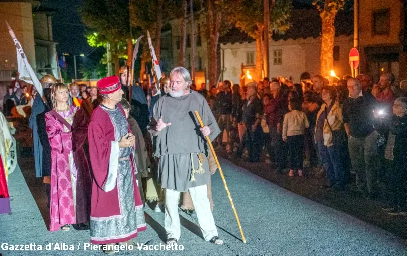 Monforte d’Alba rivive il Medioevo: folla e suggestioni per la rievocazione dei Catari 5