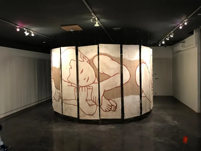 Si inaugura la mostra "More than Kids" di Valerio Berruti nella Chiesa di San Domenico