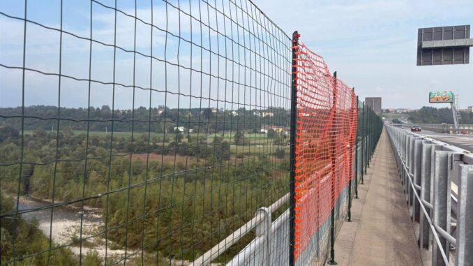 Cuneo: minaccia di buttarsi dal viadotto Sarti, salvato da un agente di Polizia