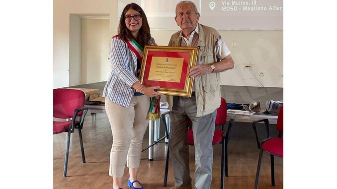 Il premio Amico di Magliano è stato assegnato a “nonno Webcam”