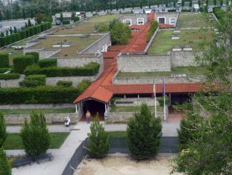In aula - Per il restauro dell’auto si discute nell’officina