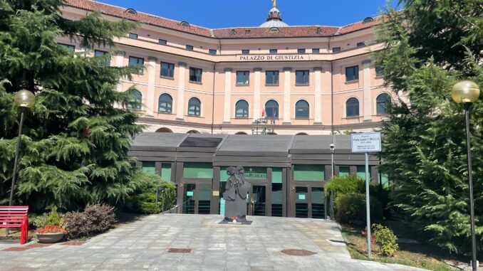 FOTO TRIBUNALE ASTI- Rossanino(1) Per un settantenne che cambiò versione l'accusa è di falsa testimonianza