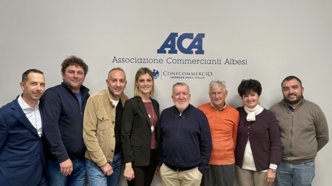 Il presidente Massimo Camia e la responsabile della Segreteria Generale ACA Elena Giachino, insieme ad una rappresentanza dell’Associazione Ristoratori e Albergatori albesi Massimo Camia riconfermato presidente dei ristoratori e albergatori albesi