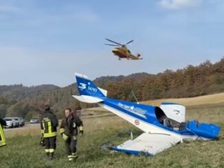 Camerana, ultraleggero si schianta in fase di atterraggio: due feriti