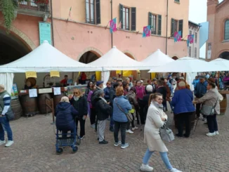 Fiera del tartufo ad Alba: oggi è l'ultimo giorno del mercato ambulante