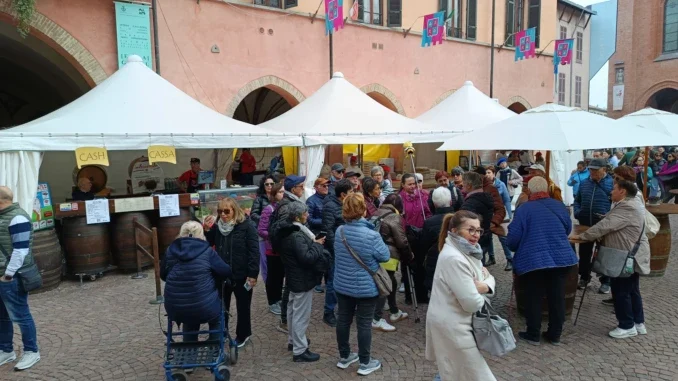 ama la carne Fiera del tartufo ad Alba: oggi è l'ultimo giorno del mercato ambulante