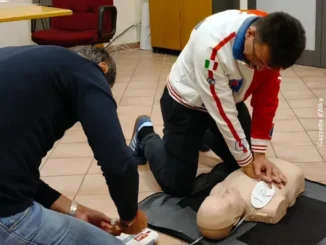 Imparare a usare il defibrillatore, Cri, Avis e Aido di Bra si preparano assieme