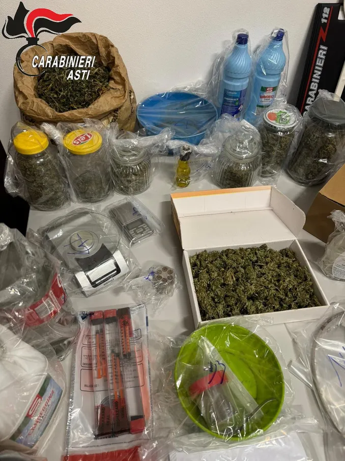 Aveva un chilogrammo di marijuana in casa e pubblicizzava lo spazio su Tik tok