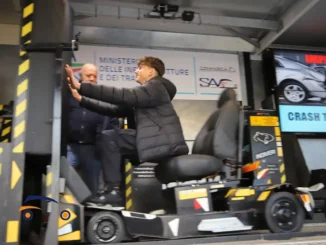 Le autoscuole portano la sicurezza stradale in piazza ad Alba 1
