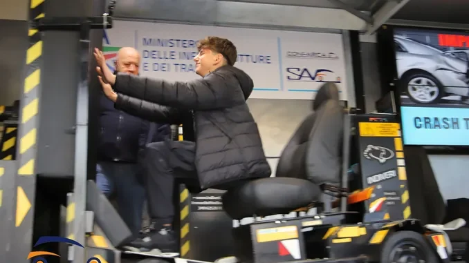confarca Le autoscuole portano la sicurezza stradale in piazza ad Alba 1