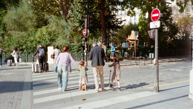 pexels-bingqian-li-230971044-34460078 Poche ore a settimana da dedicare a bambini e ragazzi: la proposta di affido del consorzio socioassistenziale