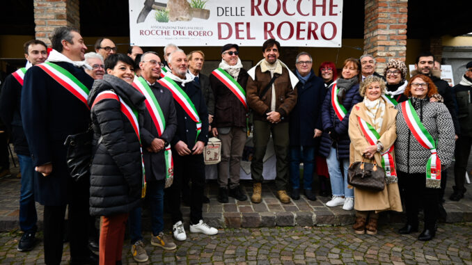 Tartufo bianco, quattro giorni di festa a Monteu Roero [foto e video]