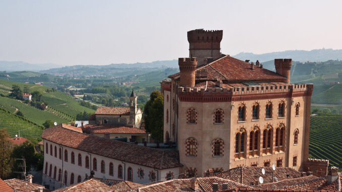 Al castello di Barolo, lunedì 1° dicembre, si parlerà di vino e cambiamenti climatici