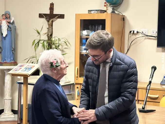 Albese oltre i cento anni: il sindaco incontra Benito Sartoris e suor Maria Rosa Turrà