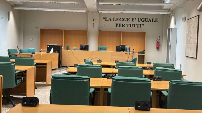 «Mi minacciava, avevo paura di perdere il lavoro»