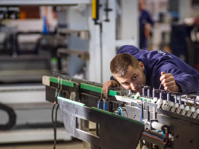 Premio Sviluppo sostenibile alla Ferwood di Pollenzo che rigenera macchine per la lavorazione del legno