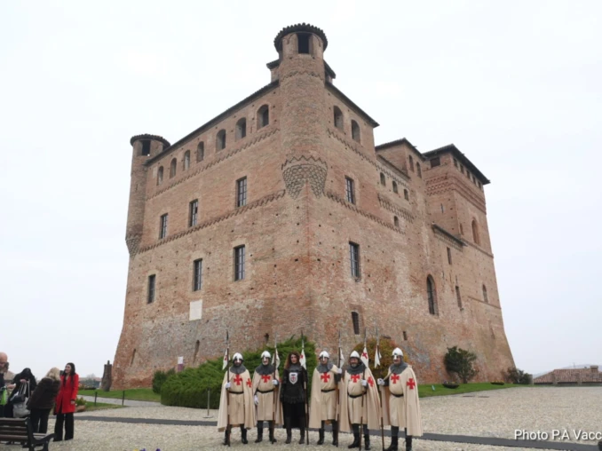 A Grinzane Cavour è tutto pronto per l'Asta del tartufo 1
