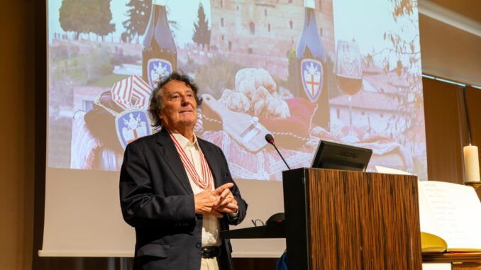 Al capitolo del Tartufo bianco d’Alba, Enzo Iacchetti presenta il suo libro e l’imprenditore Matterino Dogliani nominato cavaliere onorario