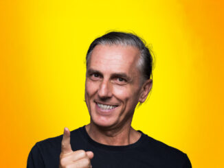 Aperte le prevendite per Caveman con Maurizio Colombi al Teatro Alfieri