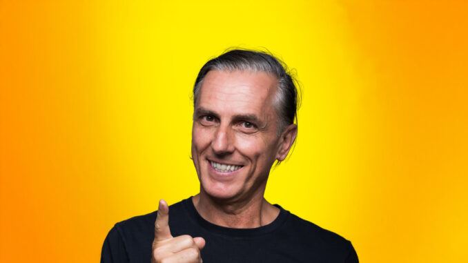 Aperte le prevendite per Caveman con Maurizio Colombi al Teatro Alfieri