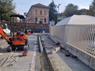 Al via i lavori di rifacimento dei marciapiedi in piazza Prunotto ad Alba 1