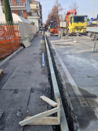 Al via i lavori di rifacimento dei marciapiedi in piazza Prunotto ad Alba