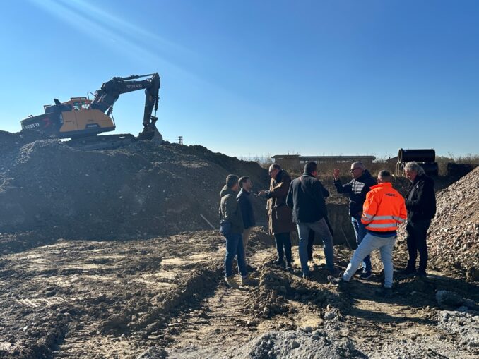 Alba: proseguono i lavori di spostamento di fognature e sottoservizi contestuali alla realizzazione della rotatoria di Scaparoni 5