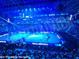 Tennis / Apertura spettacolare: Max Pezzali e Pinguini Tattici Nucleari accendono le Atp finals 2025 1