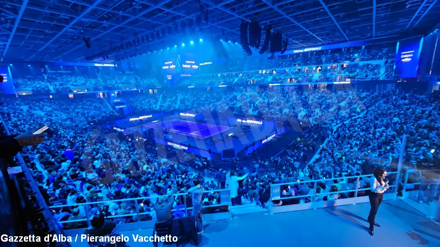 Tennis / Apertura spettacolare: Max Pezzali e Pinguini Tattici Nucleari accendono le Atp finals 2025 3