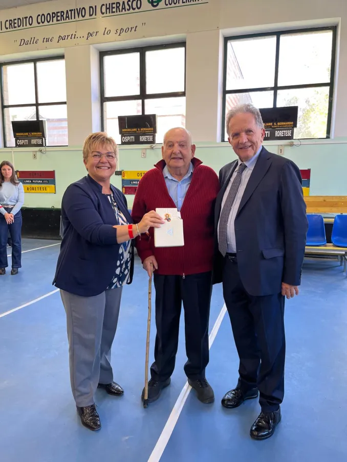 Il centro incontro di Roreto premia tesserati e frazionisti ottuagenari (foto) 3