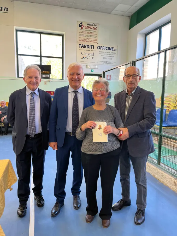 Il centro incontro di Roreto premia tesserati e frazionisti ottuagenari (foto) 7