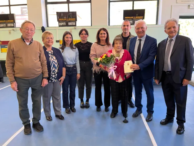 Il centro incontro di Roreto premia tesserati e frazionisti ottuagenari (foto) 10