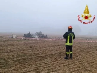 Un elicottero della Heliwest di Costigliole d'Asti precipita nel mantovano, morto il pilota di 56 anni
